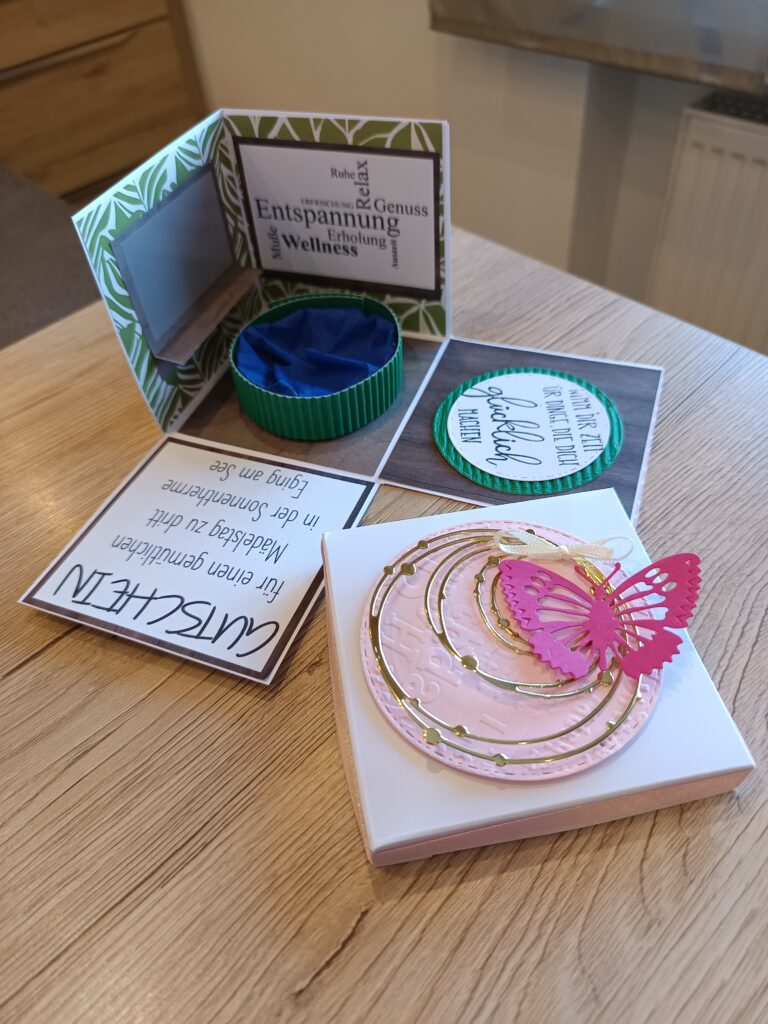 Maße: ca. 8x8x8cm / 8€