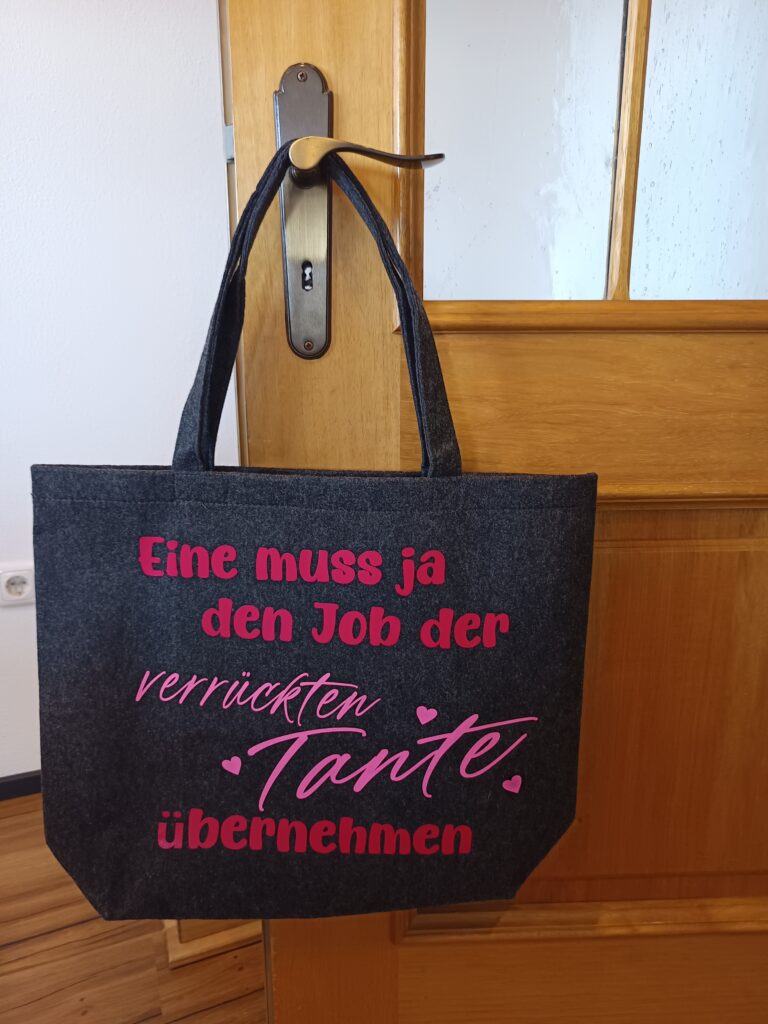 Maße: 38x42x10 / ab 20€