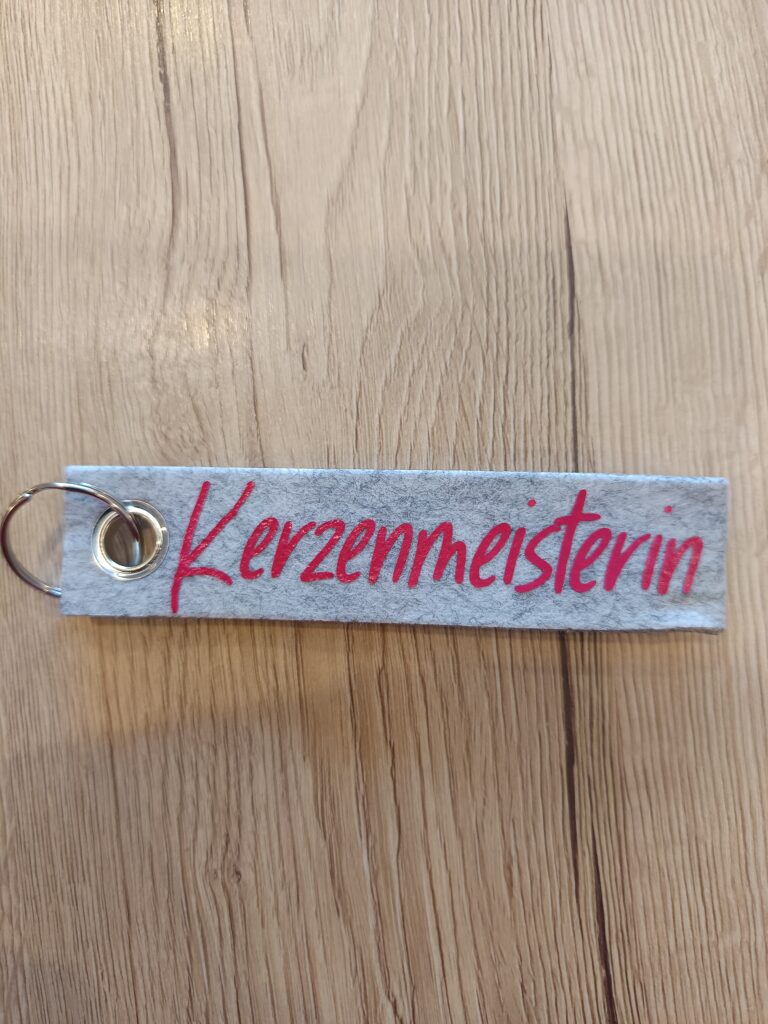 Maße: 13x3m / 4€